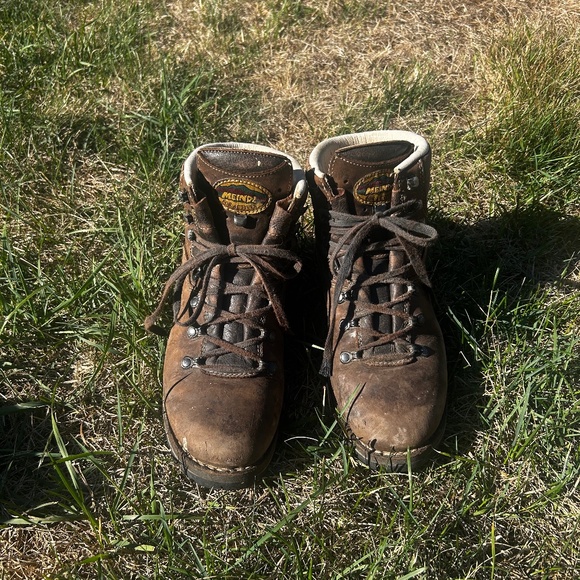 Meindl all leather hiking boots, 39/8.5 - Picture 1 of 4